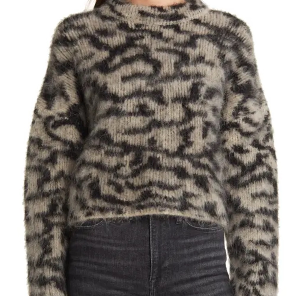 FRAME Jaquard crewneck sweater.